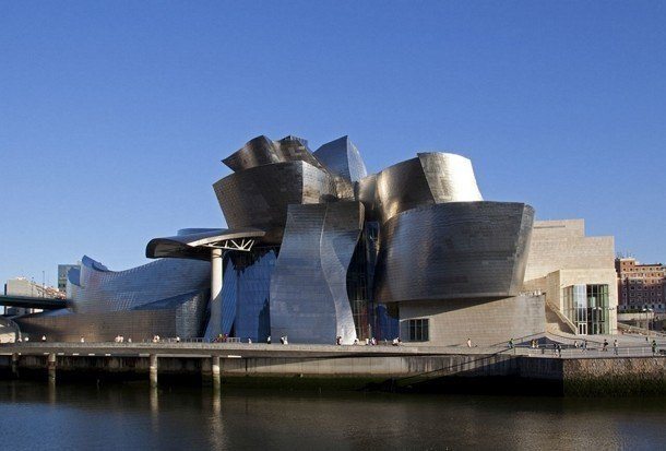 Guggenheimovo muzeum v Bilbao | Archizone.cz